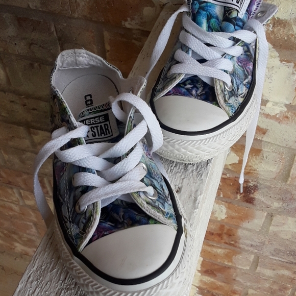 Converse All Star Shoes - Picture 2 of 7